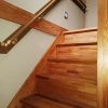介護住宅改修：屋内階段手すりの取り付け