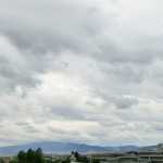 梅雨の曇り空