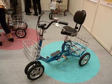ユニバーサルデザイン車椅子 クークルS見てきました～