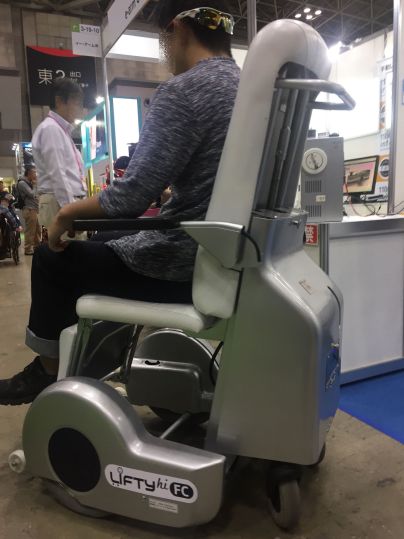 燃料電池の車椅子